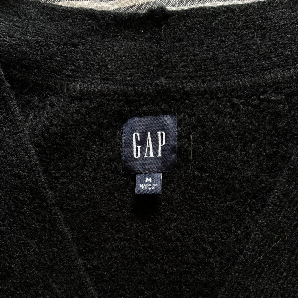 GAP Classic Black Knit Sweater